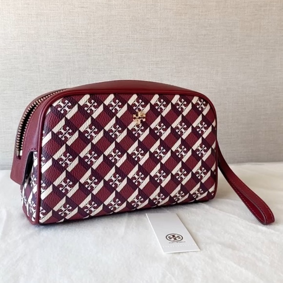 Tory Burch Handbags - Tory Burch red Geo logo wristlet